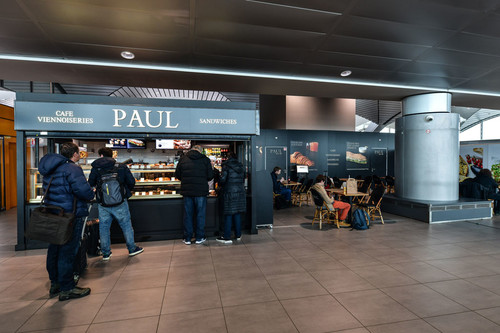 PAUL - Zone d'embarquement Terminal 2