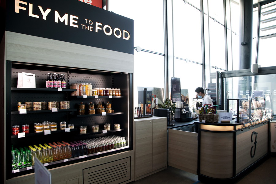 Restaurant Fly me to the food header