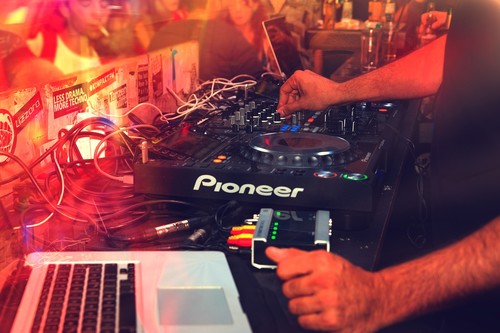 Fête club DJ